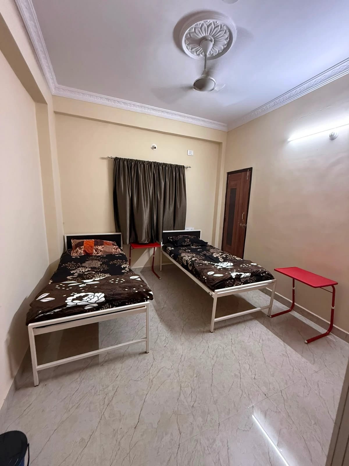 PG hostel for Rent image 9