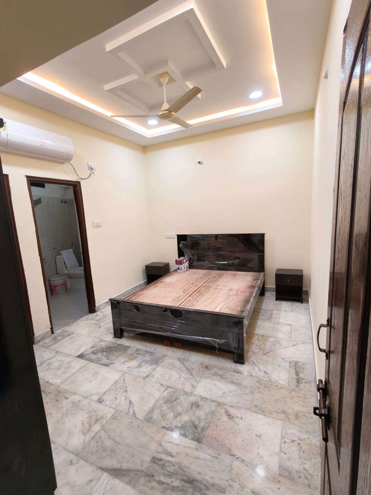 3BHK Fully Furnished flat for rent in shaikpet image 2