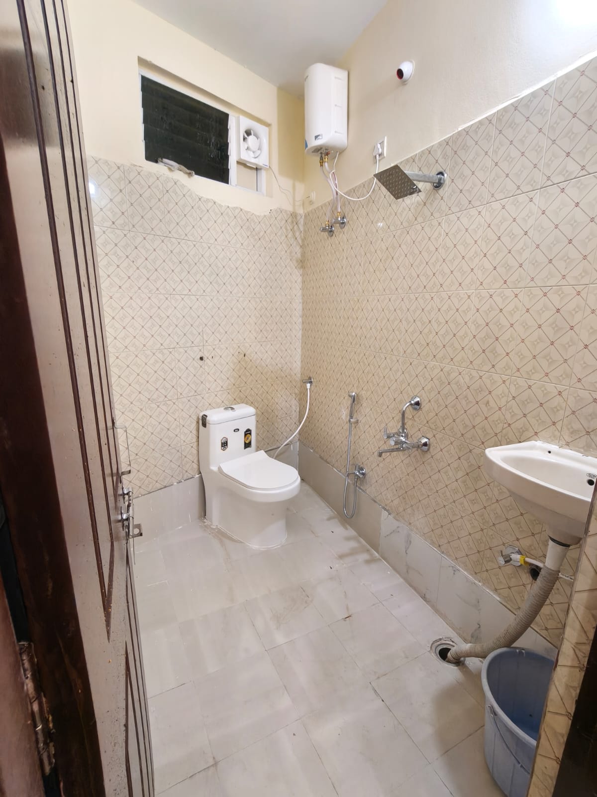 3BHK Fully Furnished flat for rent in shaikpet image 7