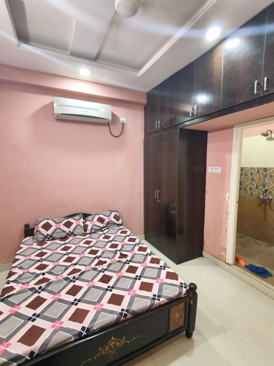 3BHK Fully Furnished flat for rent in Tolichowki Hyderabad image 6