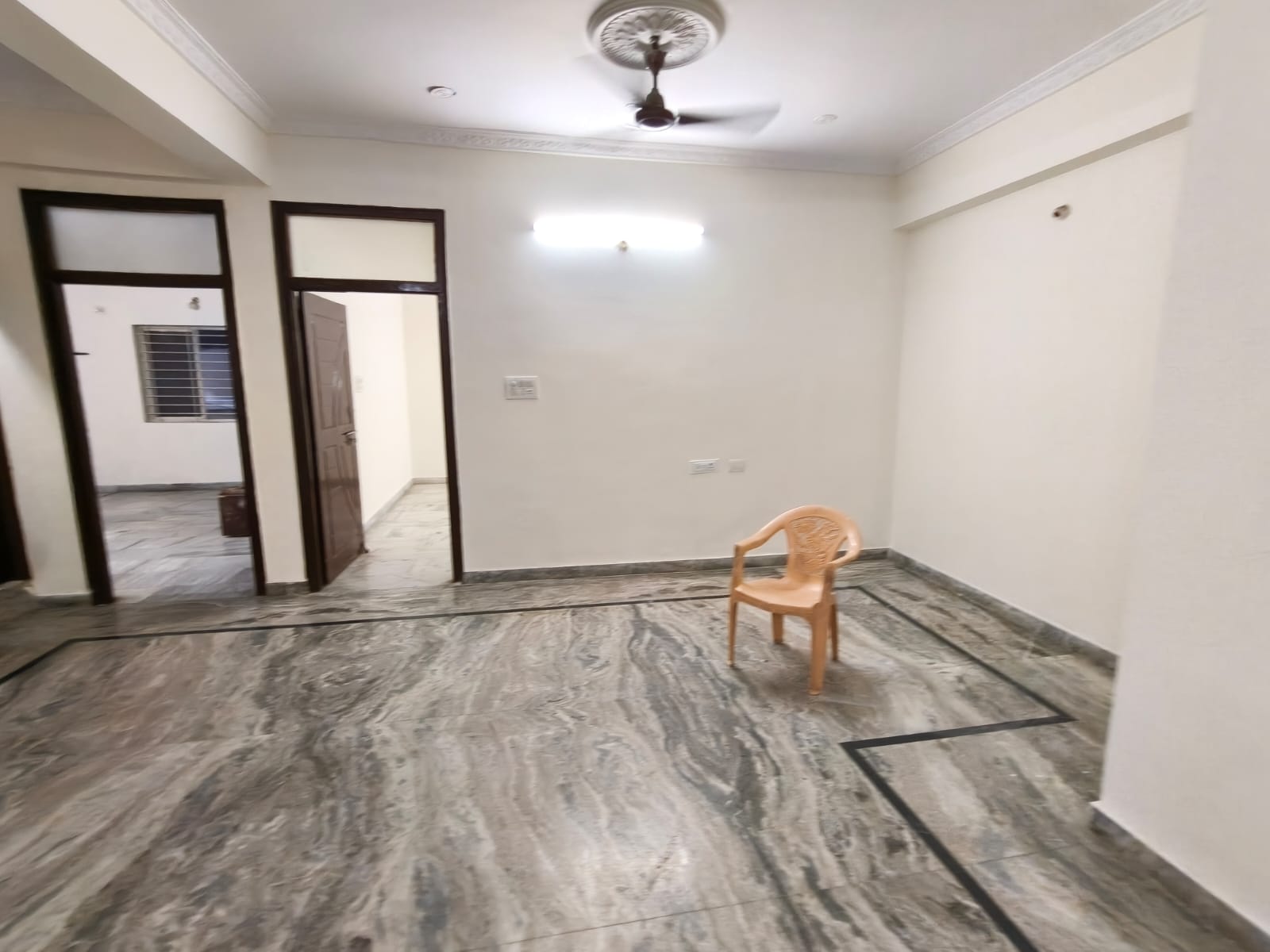 3 BHK Flat for Rent on Alkapur Main Road image 2