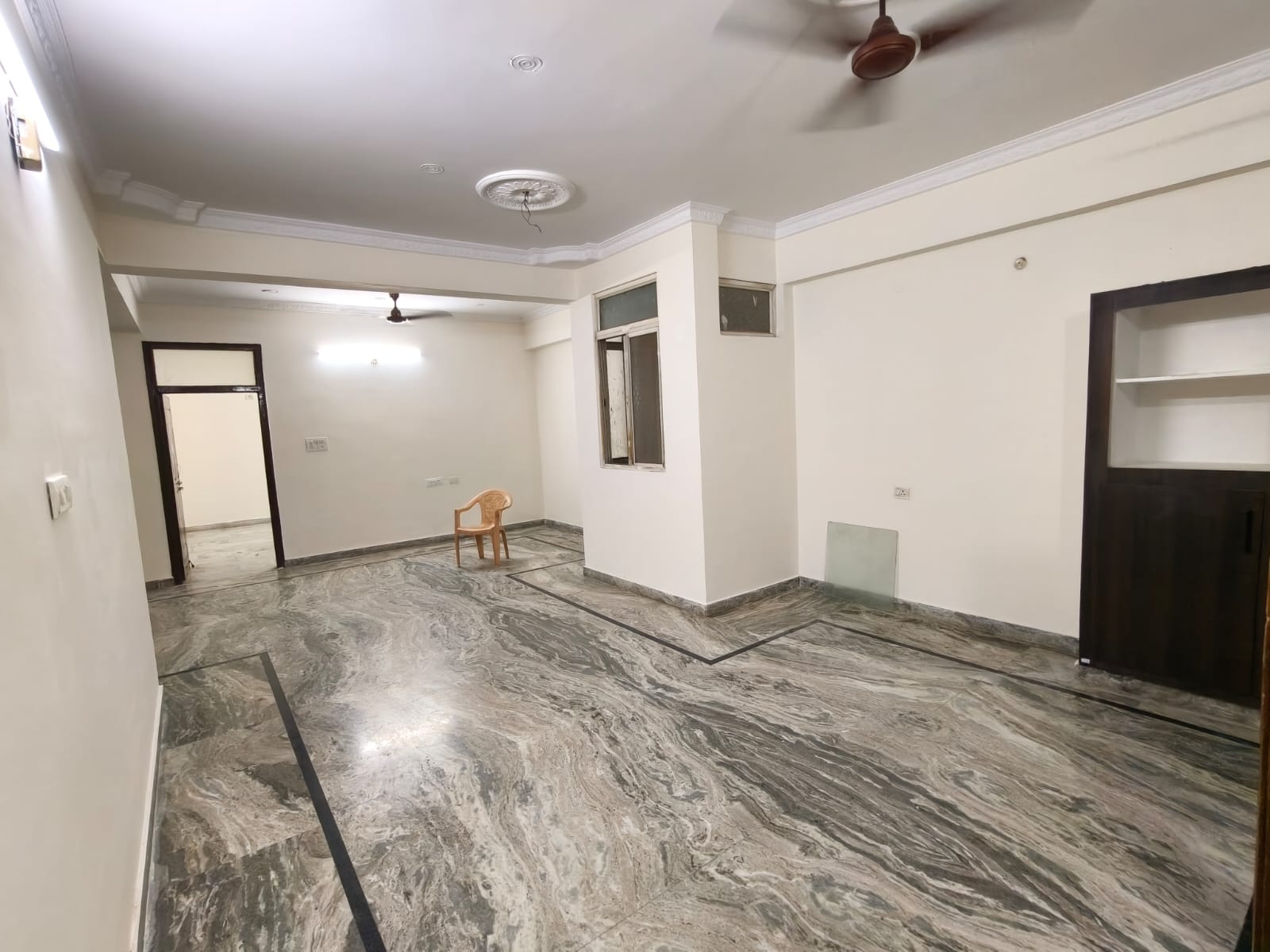 3 BHK Flat for Rent on Alkapur Main Road image 1