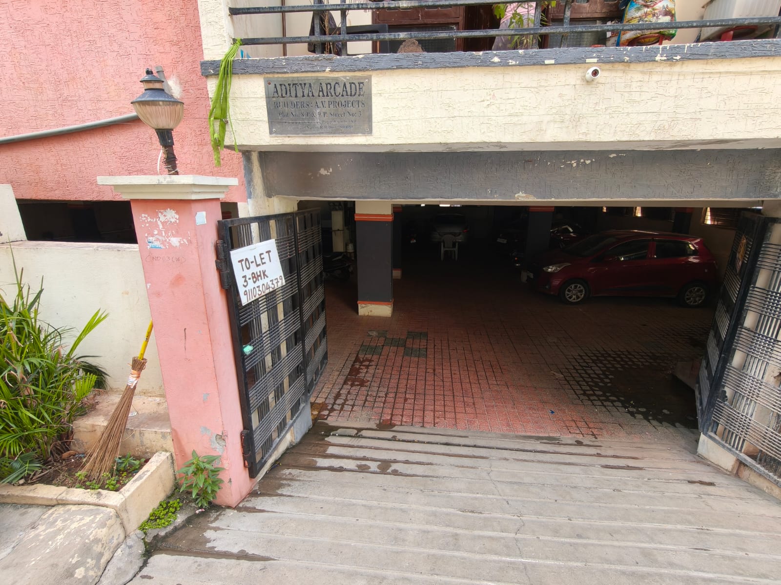 3 BHK Flat for Rent on Manikonda Main Road image 1