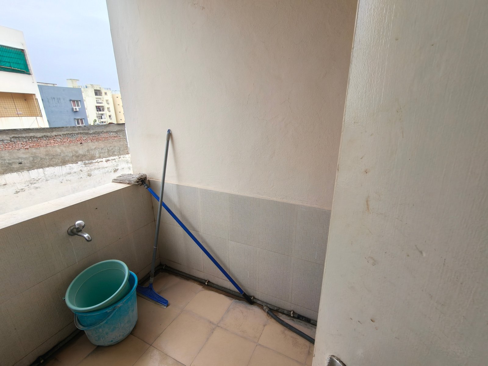 2bhk Flat For Sharing image 5