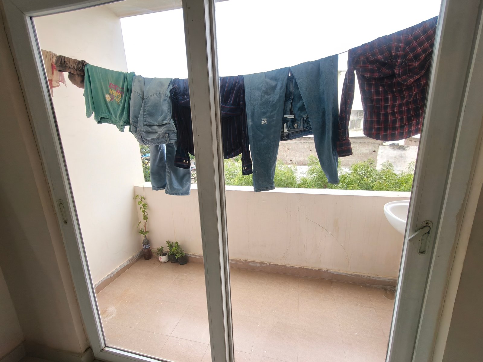 2bhk Flat For Sharing image 3