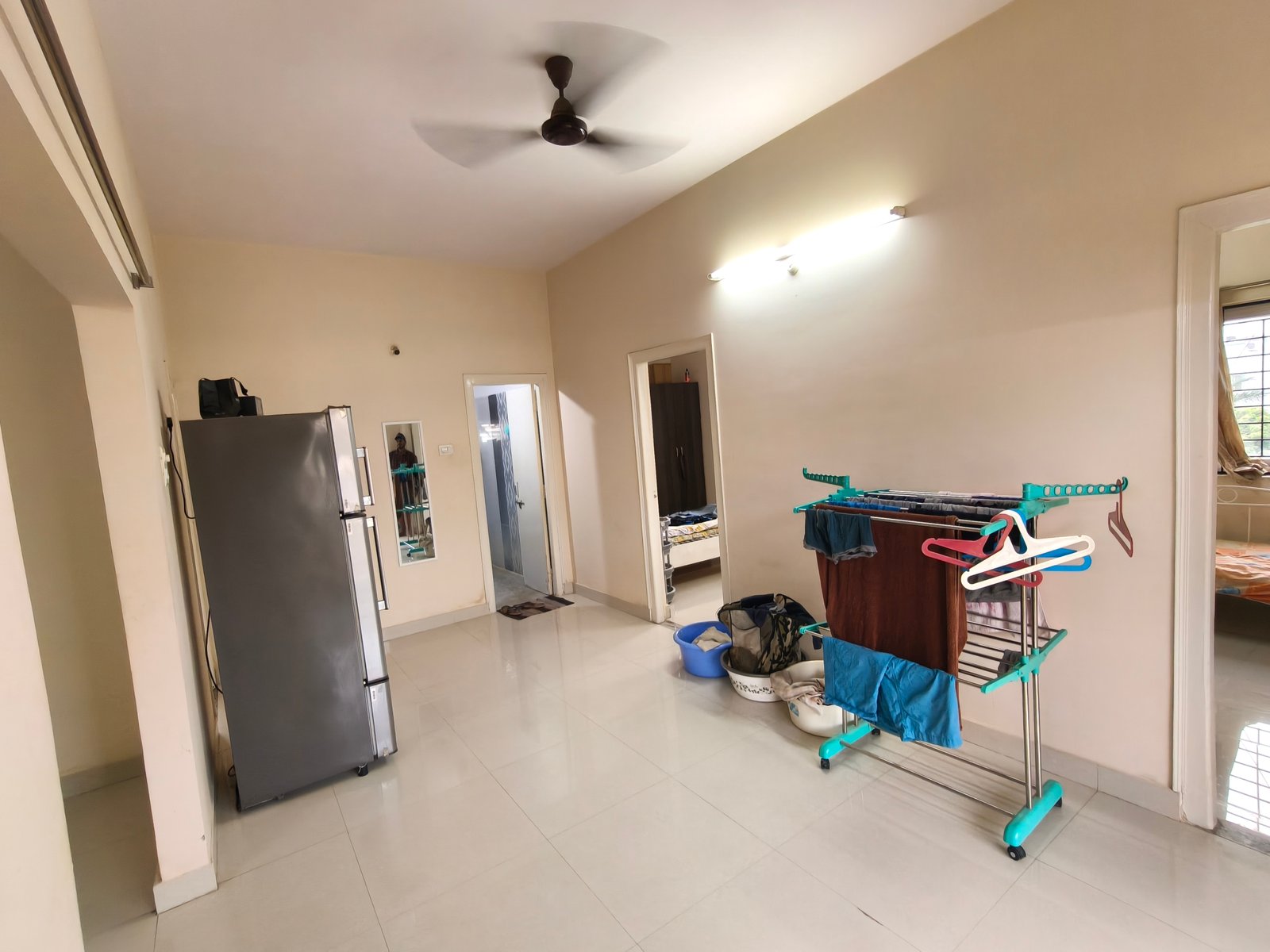 2bhk Flat For Sharing image 2