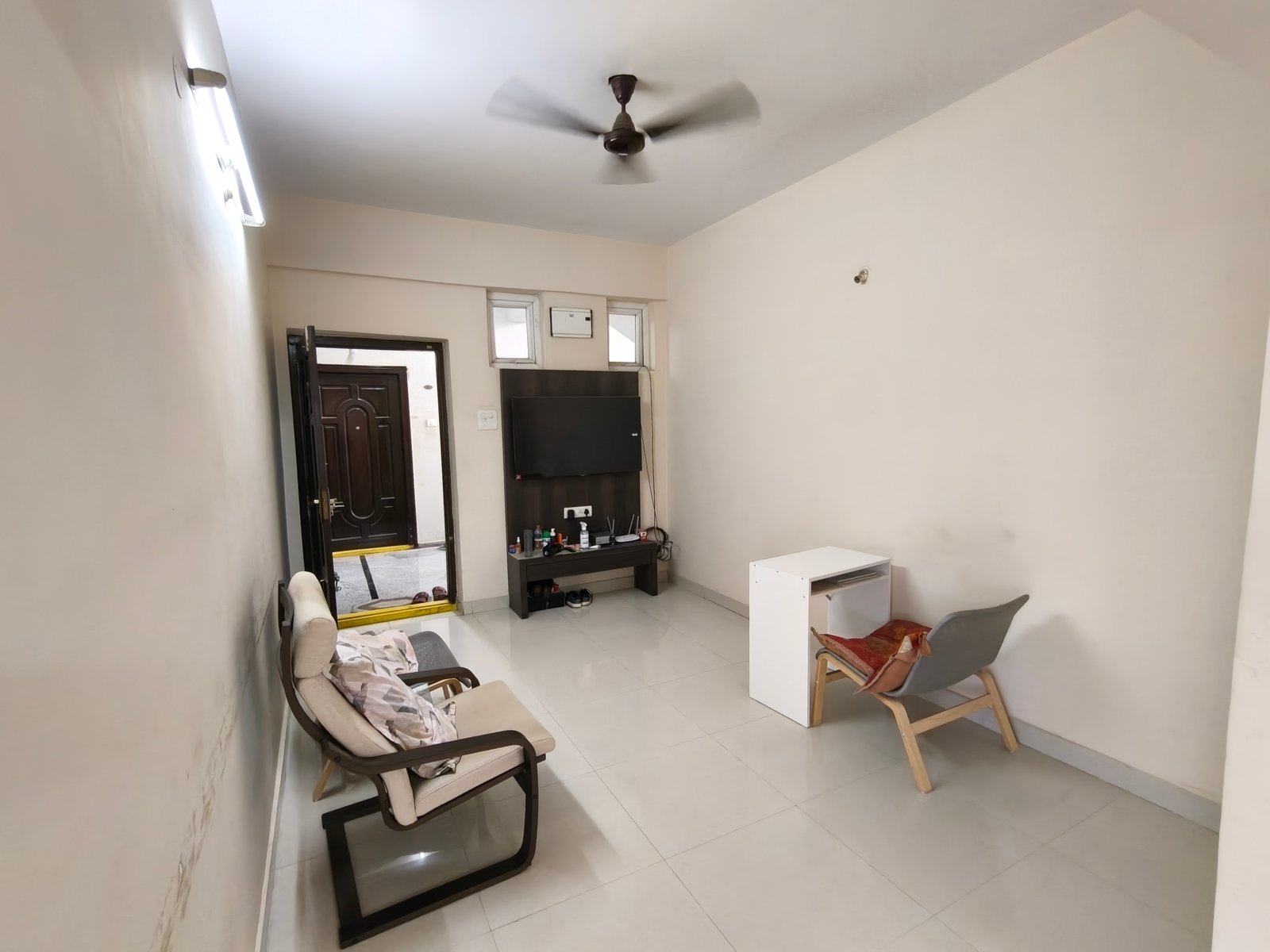 2bhk Flat For Sharing image 1