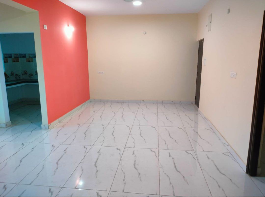 3BHK semi furnished flat for rent in Alkapur image 8