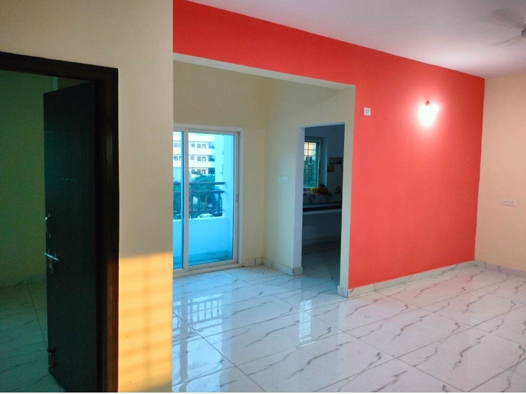 3BHK semi furnished flat for rent in Alkapur image 7