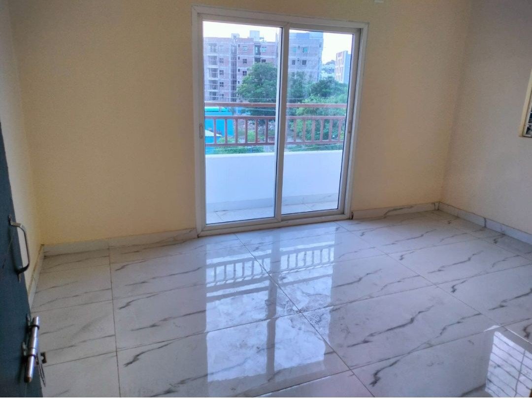 3BHK semi furnished flat for rent in Alkapur image 1