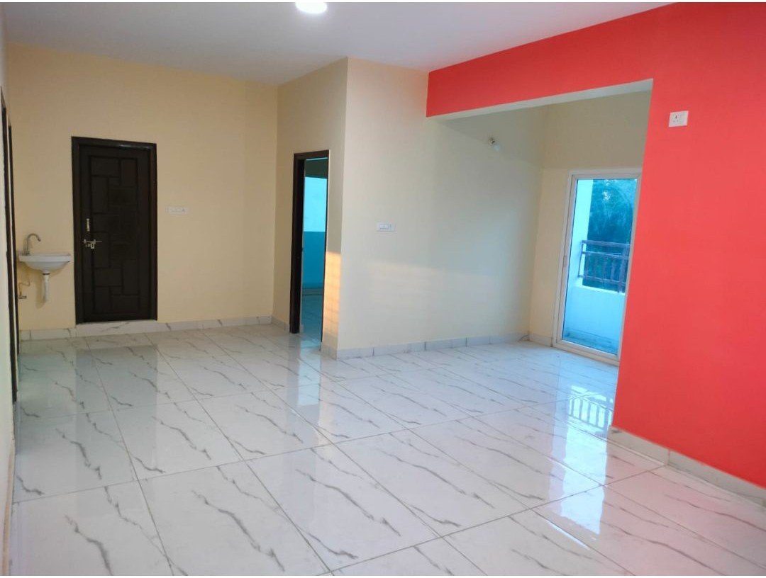 3BHK semi furnished flat for rent in Alkapur image 5