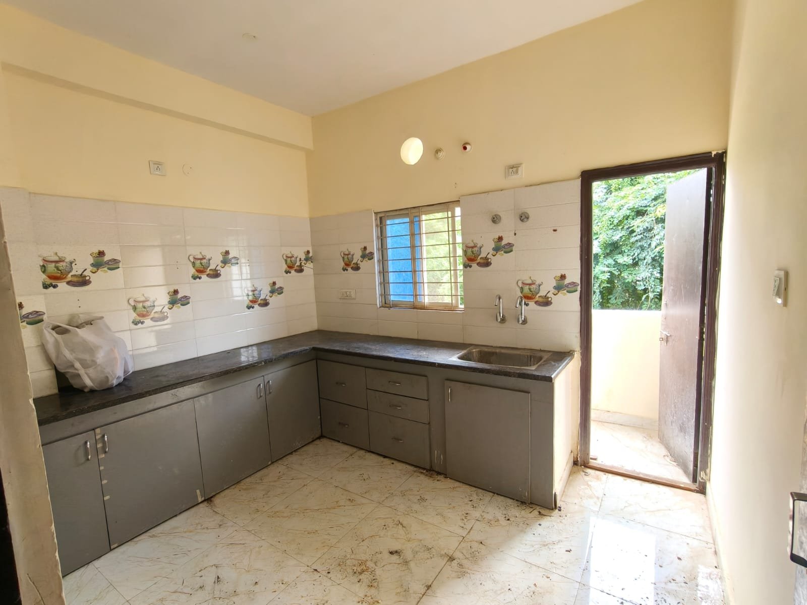 3BHK Flat For Rent In puppalguda image 7