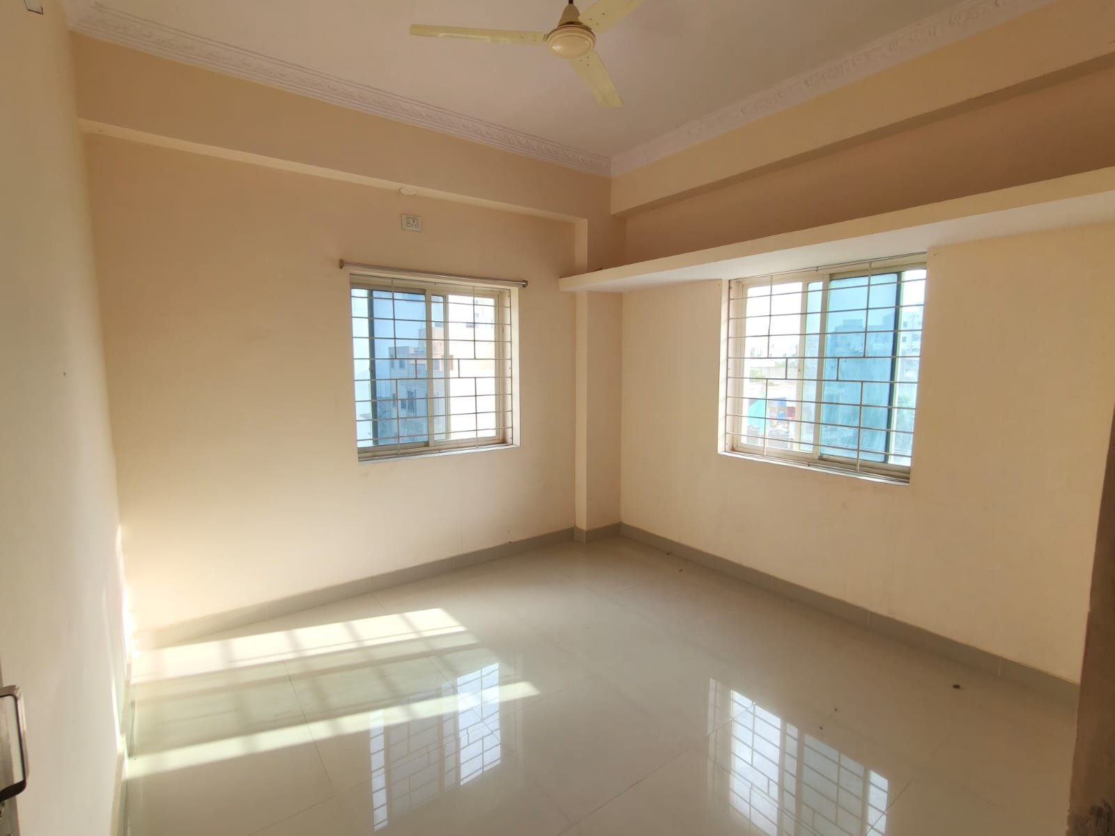 3BHK flat for rent in puppalguda image 8