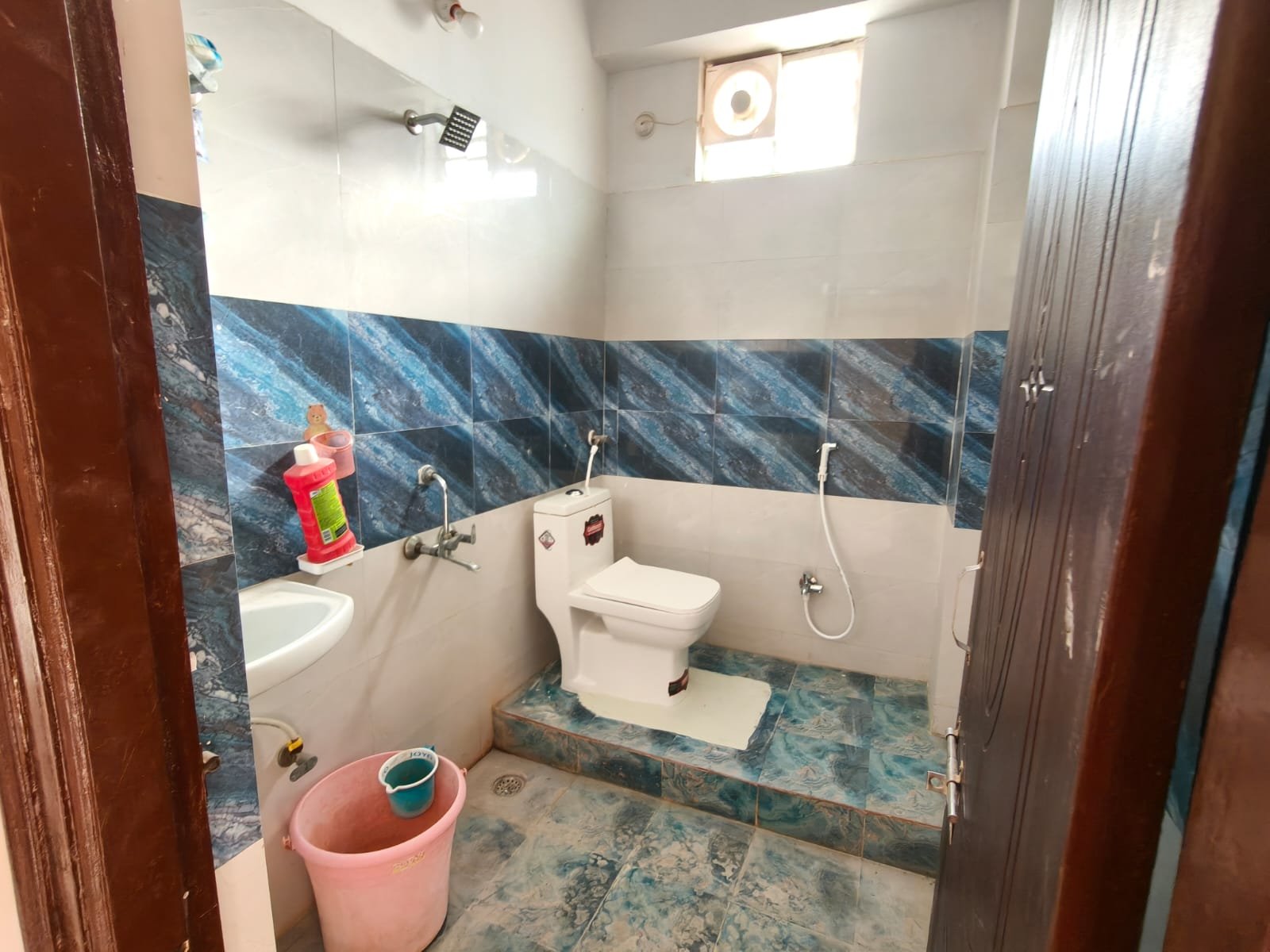 3BHK flat for rent in puppalguda image 7