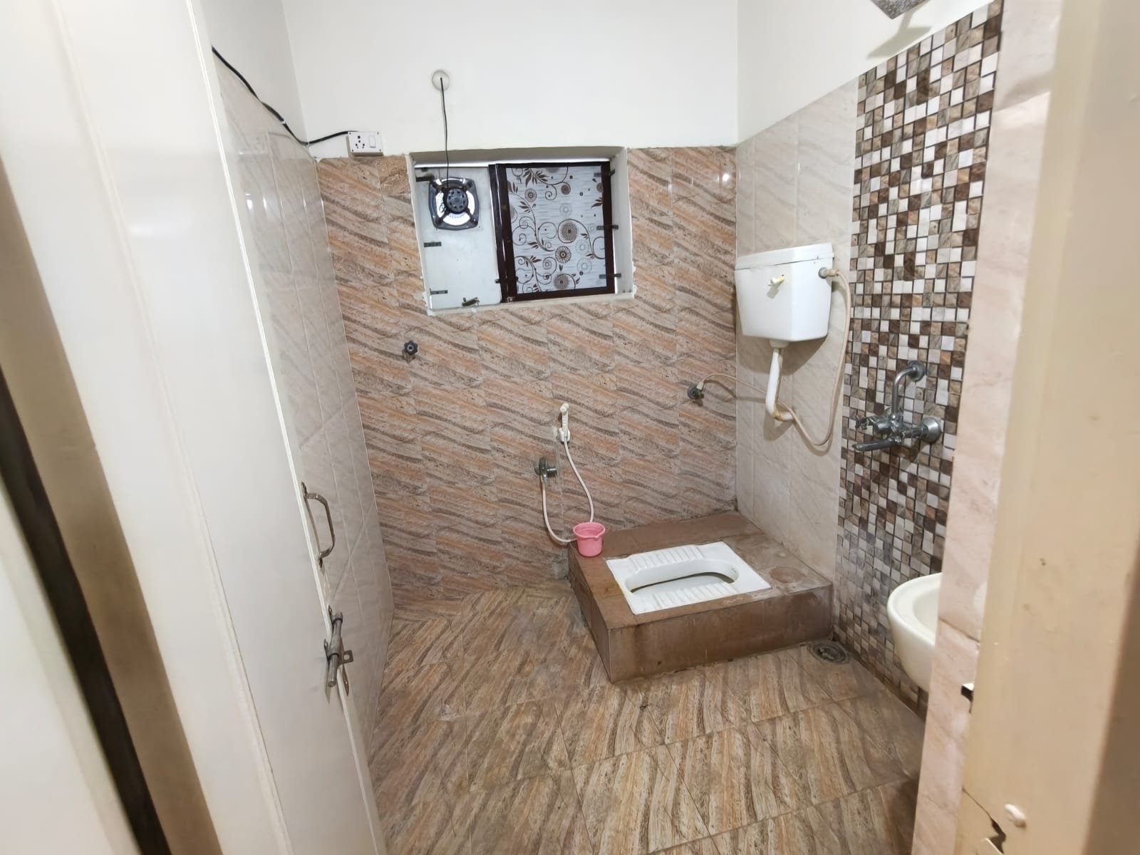 3BHK flat for rent in puppalguda image 14