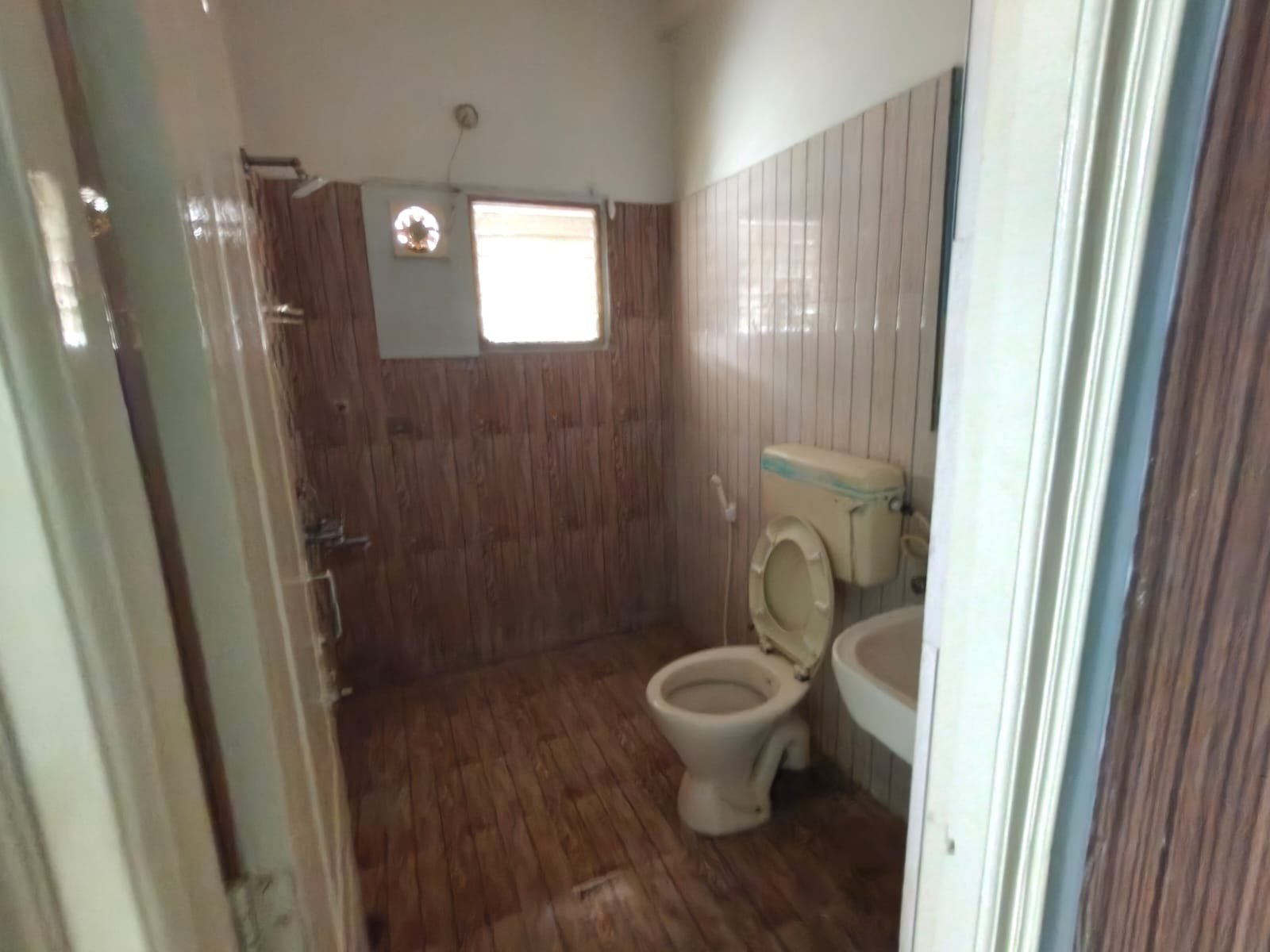 3BHK flat for rent in puppalguda image 10