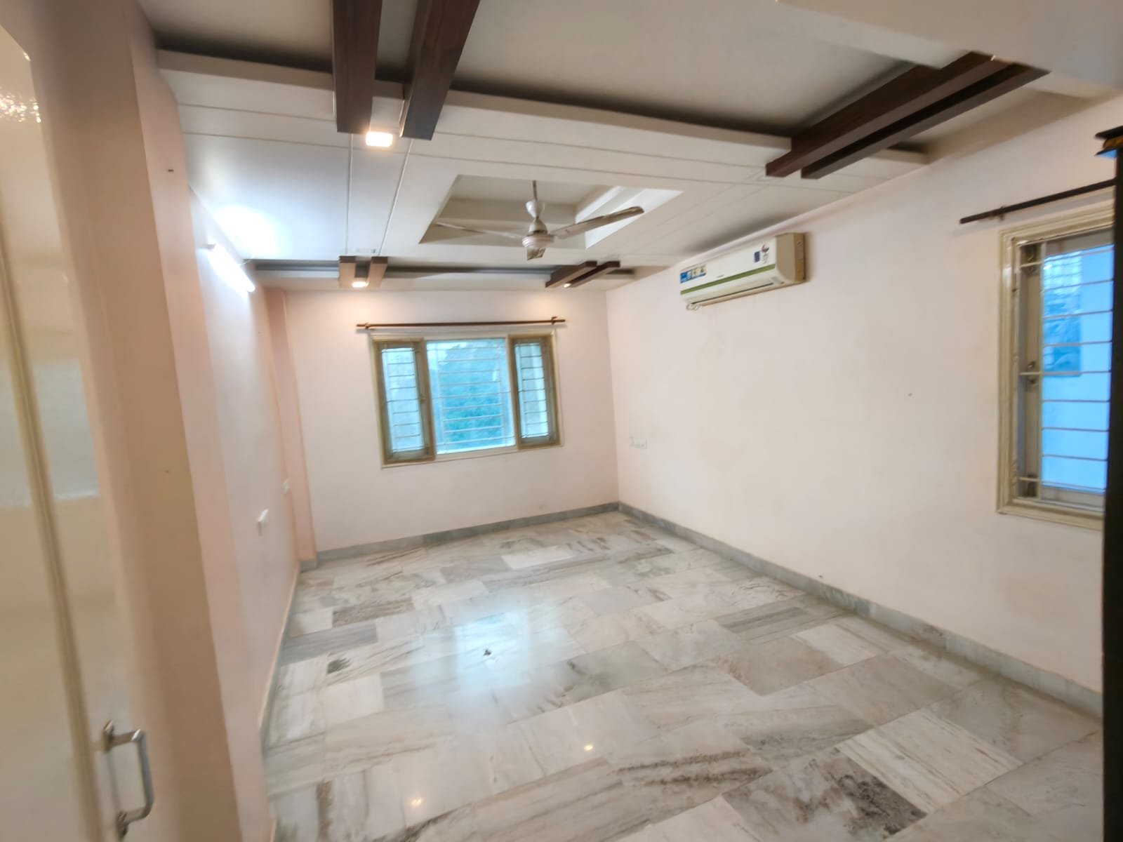 3BHK flat for rent in puppalguda image 15
