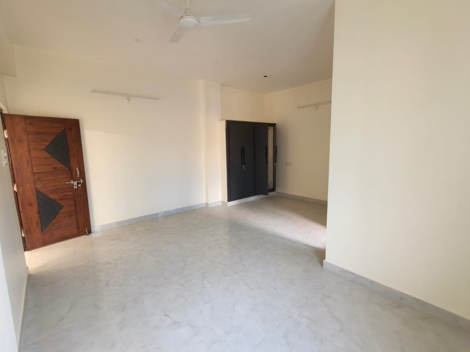 2BHK semi furnished flat for rent in puppalguda image 4
