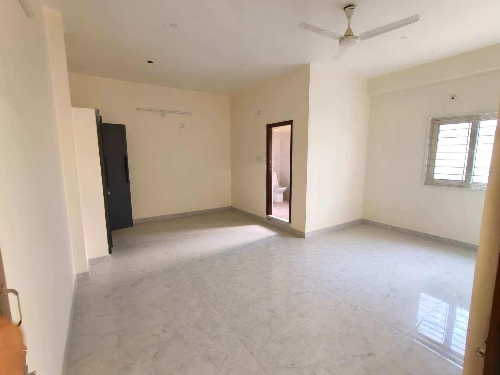 2BHK semi furnished flat for rent in puppalguda image 2