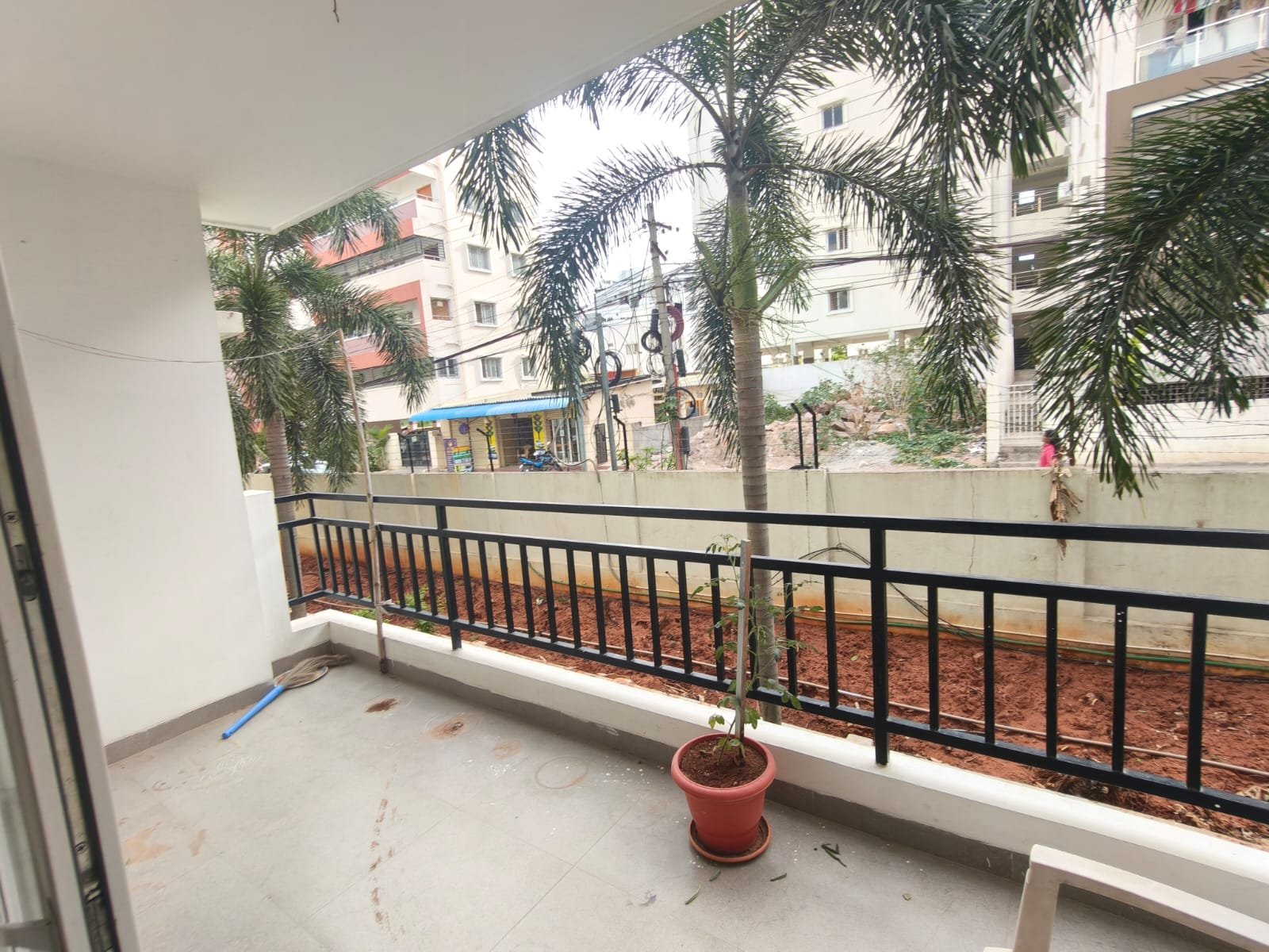 3BHK semi furnished flat for rent in Alkapur Township image 8
