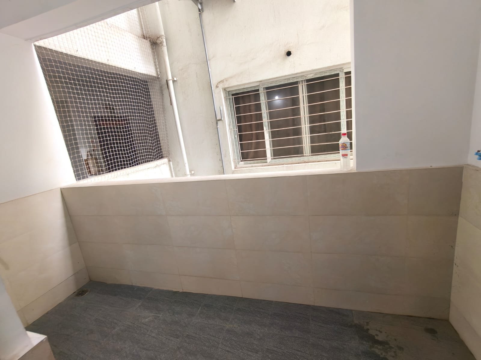 3BHK semi furnished flat for rent in Alkapur Township image 4