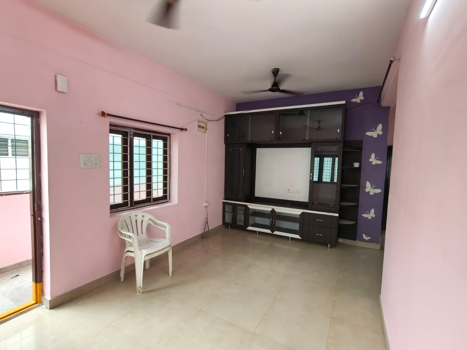 3BHK semi furnished flat for rent in Alkapur Township image 2