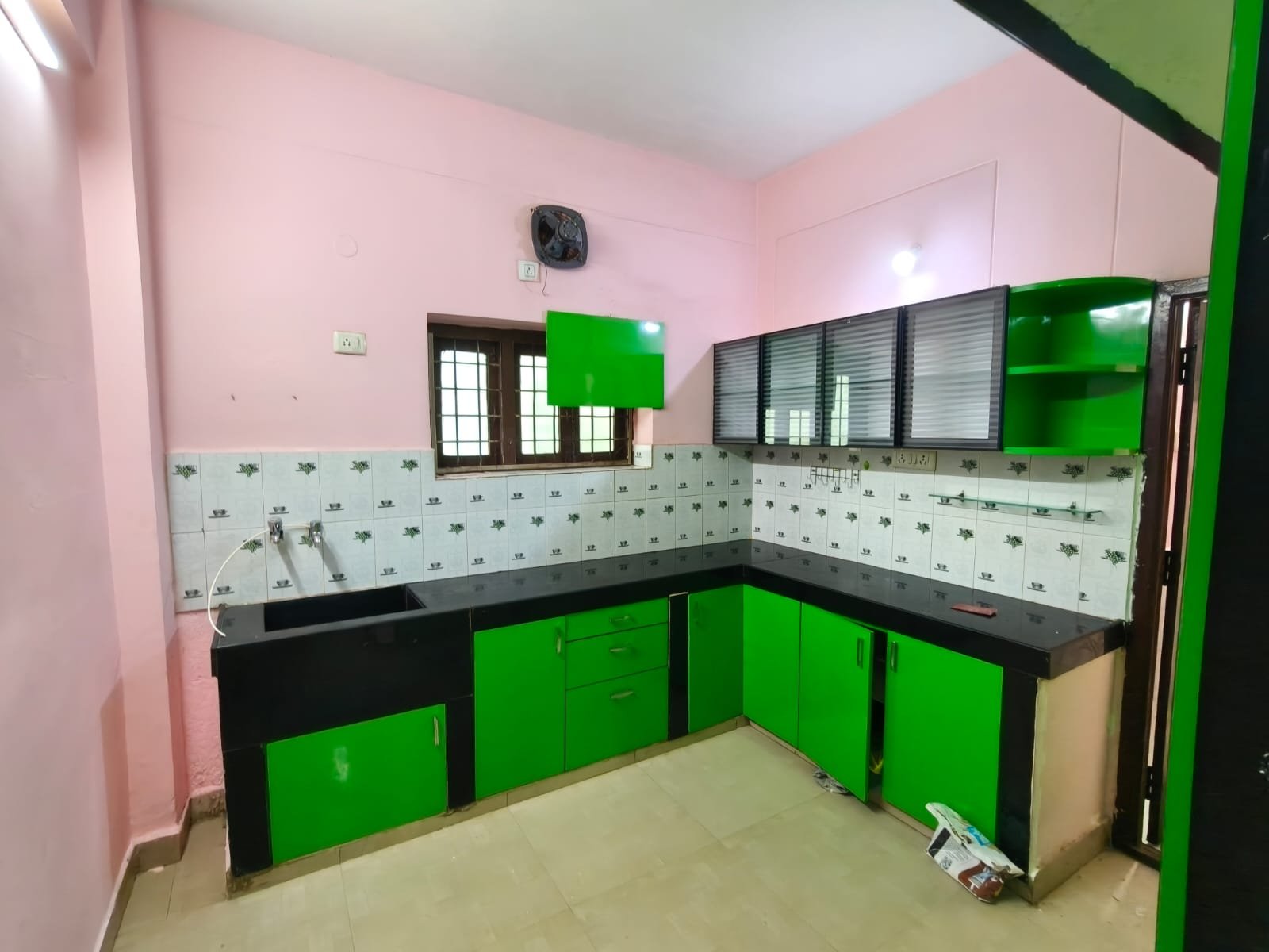 3BHK semi furnished flat for rent in Alkapur Township image 5