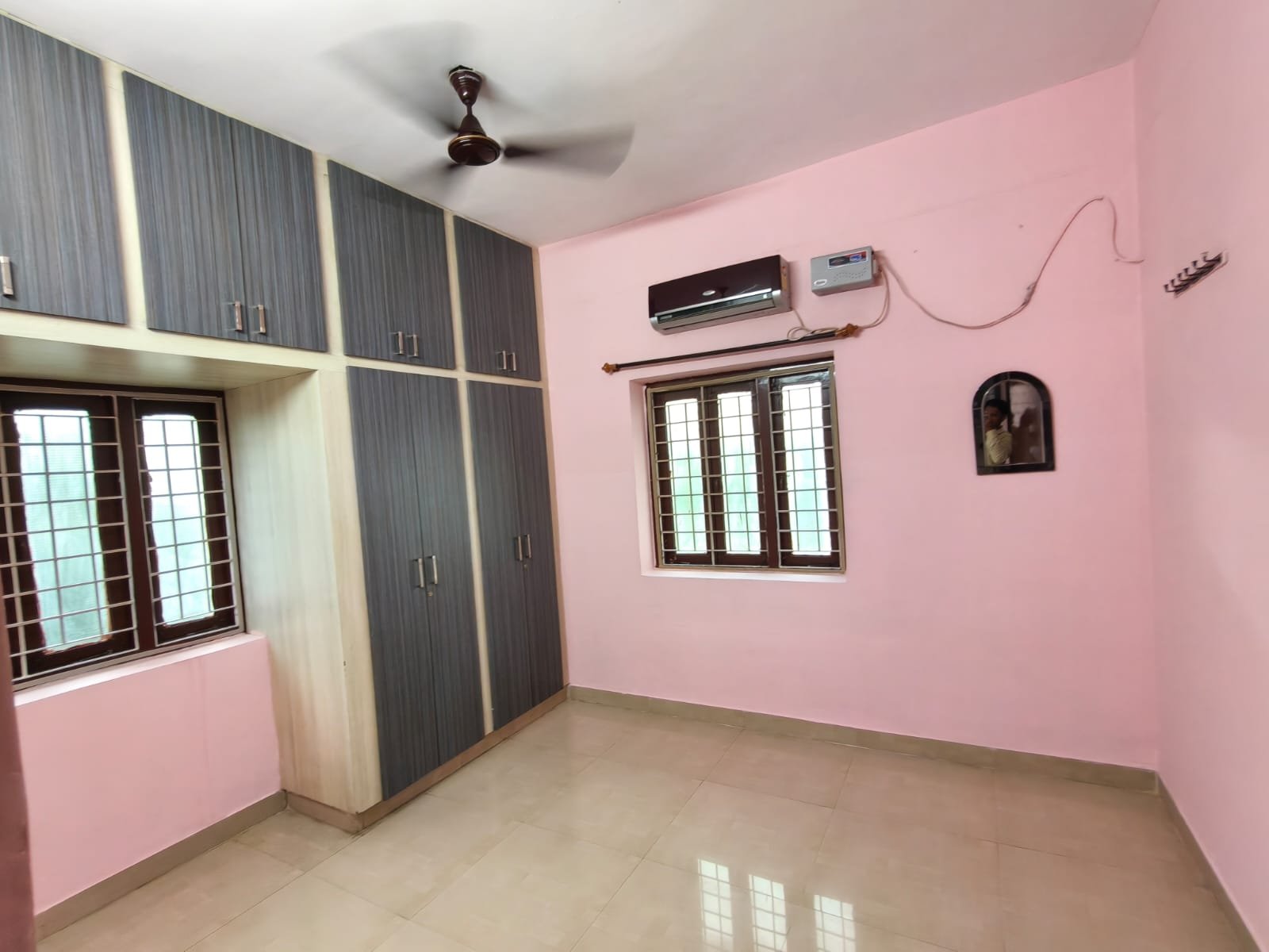 3BHK semi furnished flat for rent in Alkapur Township image 12