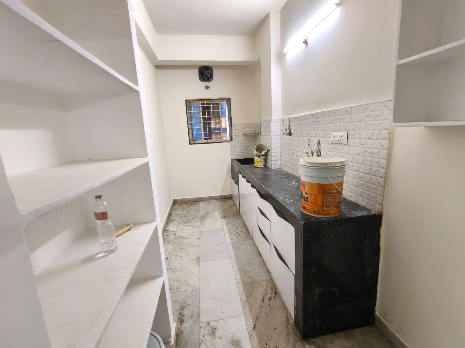 3bhk flat for rent in puppalguda image 5