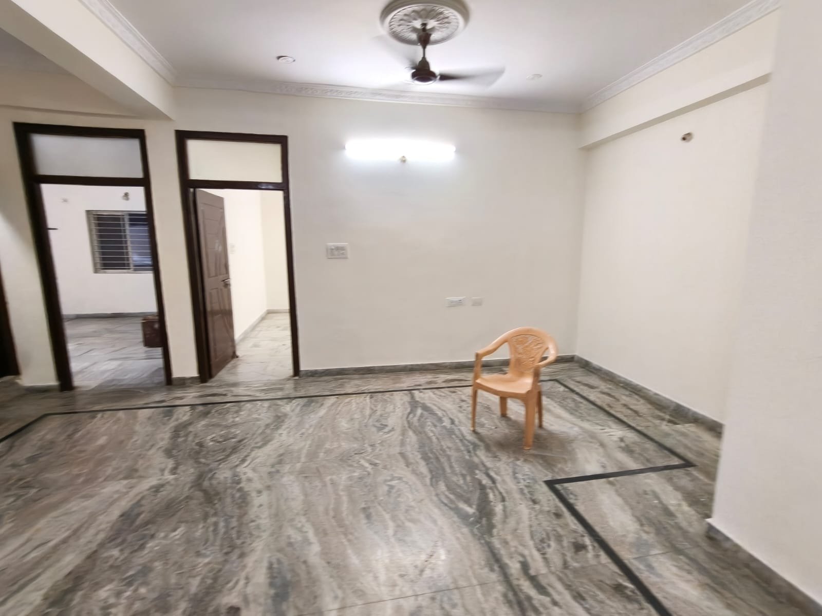 3bhk flat for rent in puppalguda image 3