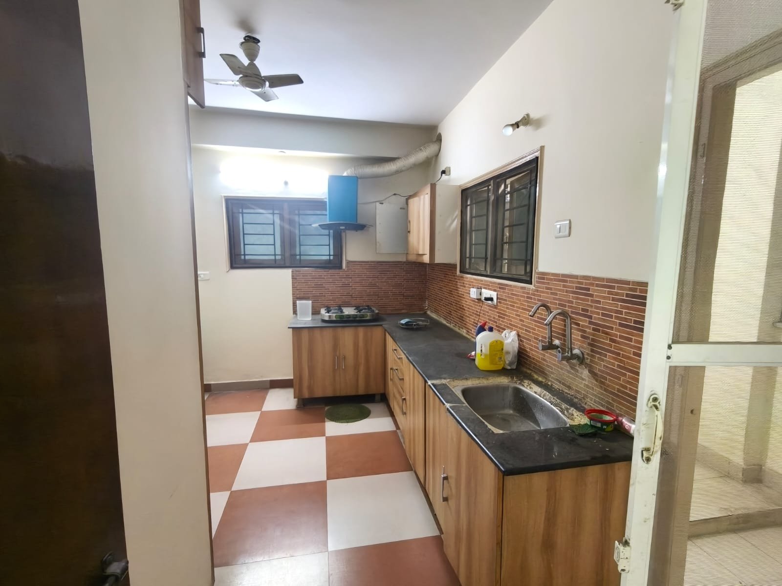 3bhk flat for rent in puppalguda image 9