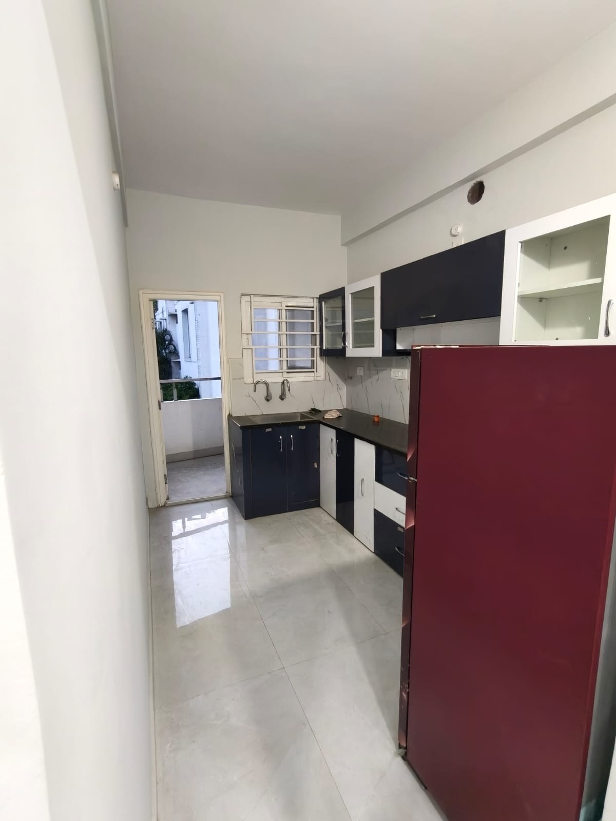 3BHK semi furnished flat for rent in Tolichowki image 1