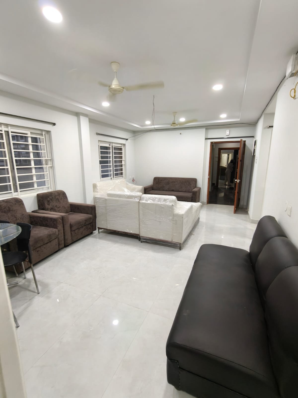 3BHK semi furnished flat for rent in Tolichowki image 4