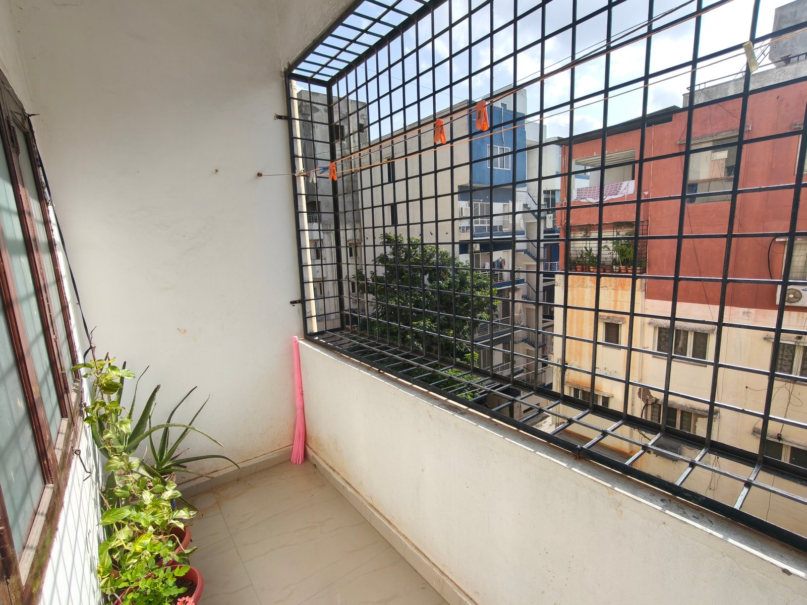 3Bhk Semi Furnished Flat For Rent image 8
