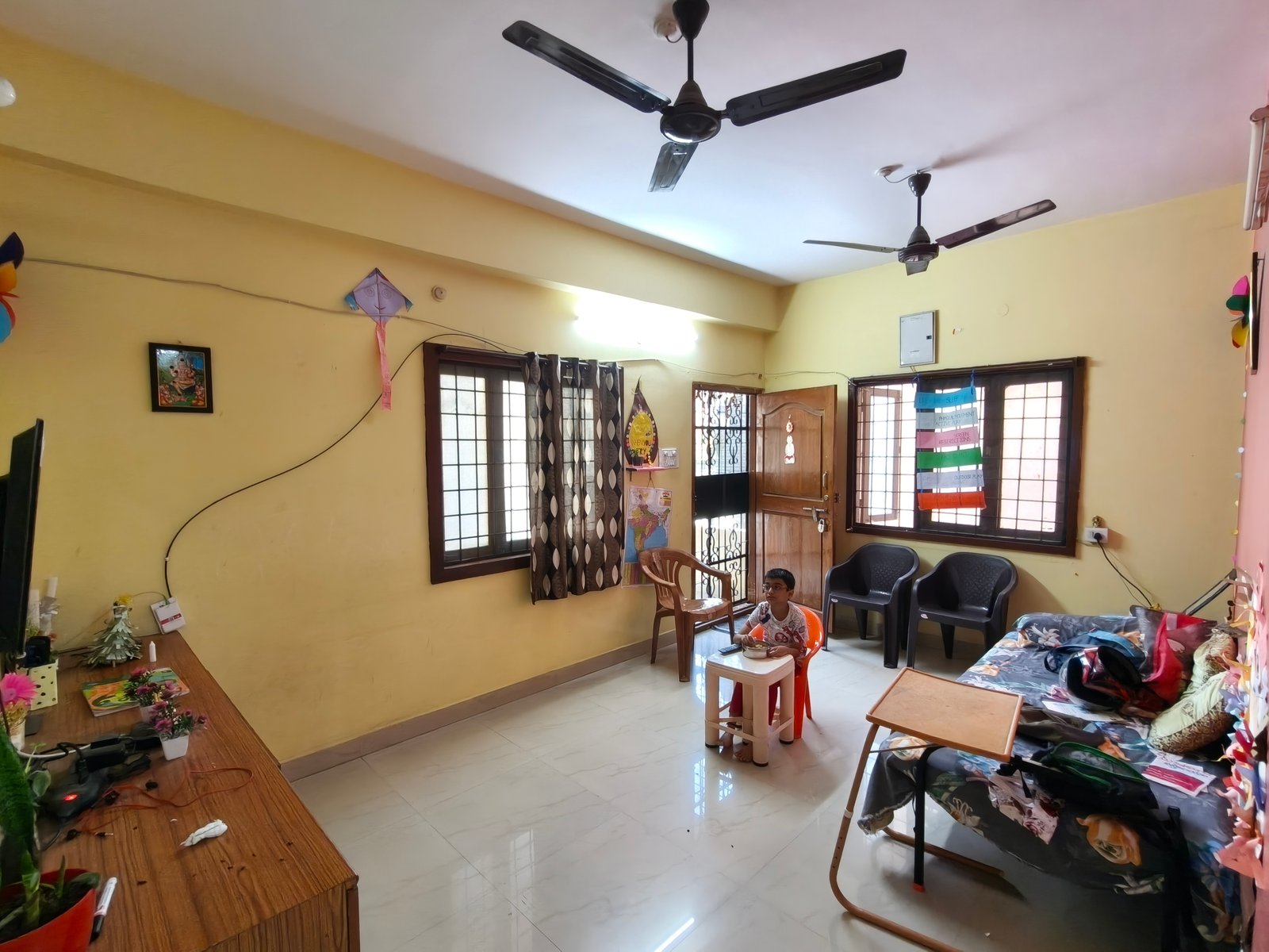 3Bhk Semi Furnished Flat For Rent image 3