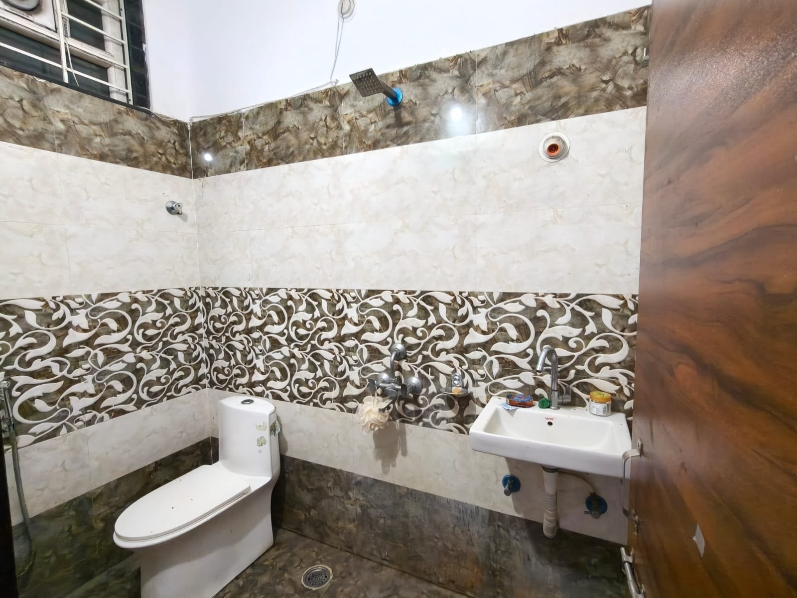 1BHK flat for rent in manikonda image 2