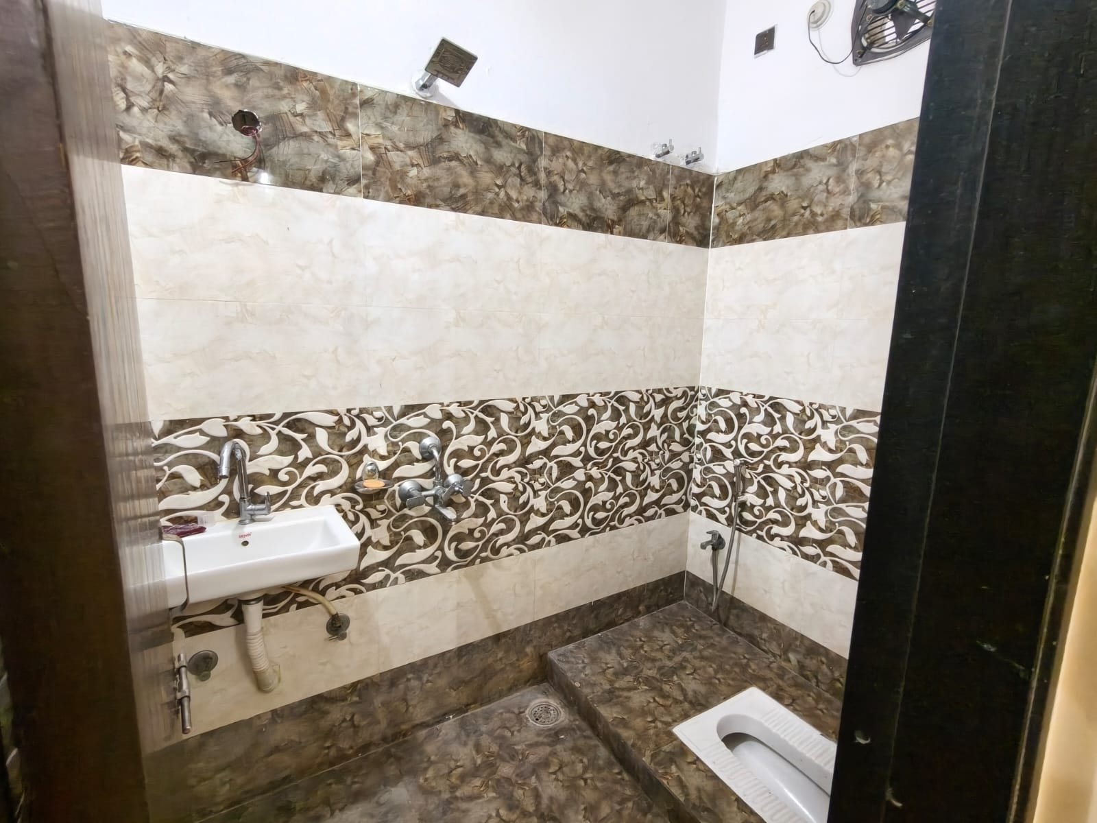 1BHK flat for rent in manikonda image 5
