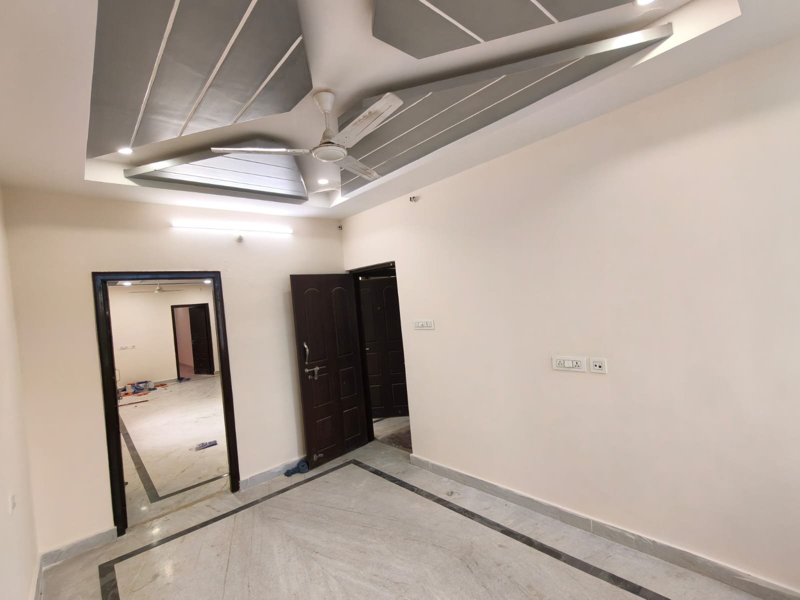 3BHK Flat for rent in shaikpet image 2