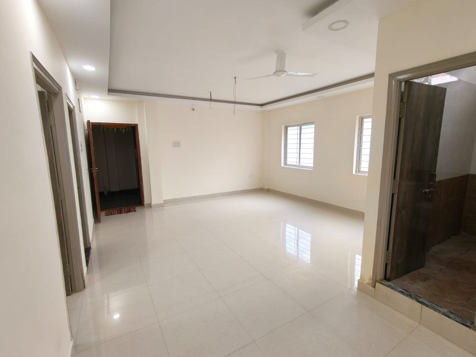3bhk brand new semi furnished flat for rent in shaikpet image 7