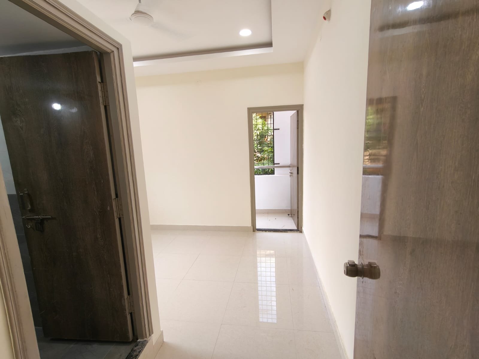 3bhk brand new semi furnished flat for rent in shaikpet image 3