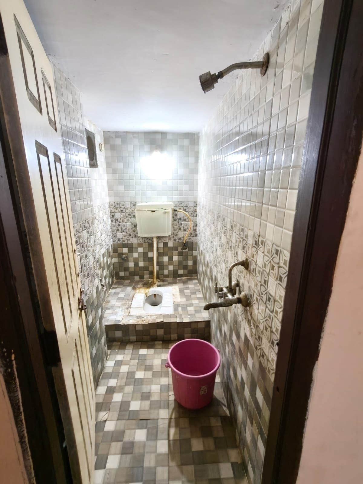 2bhk flat for rent in puppalguda image 2