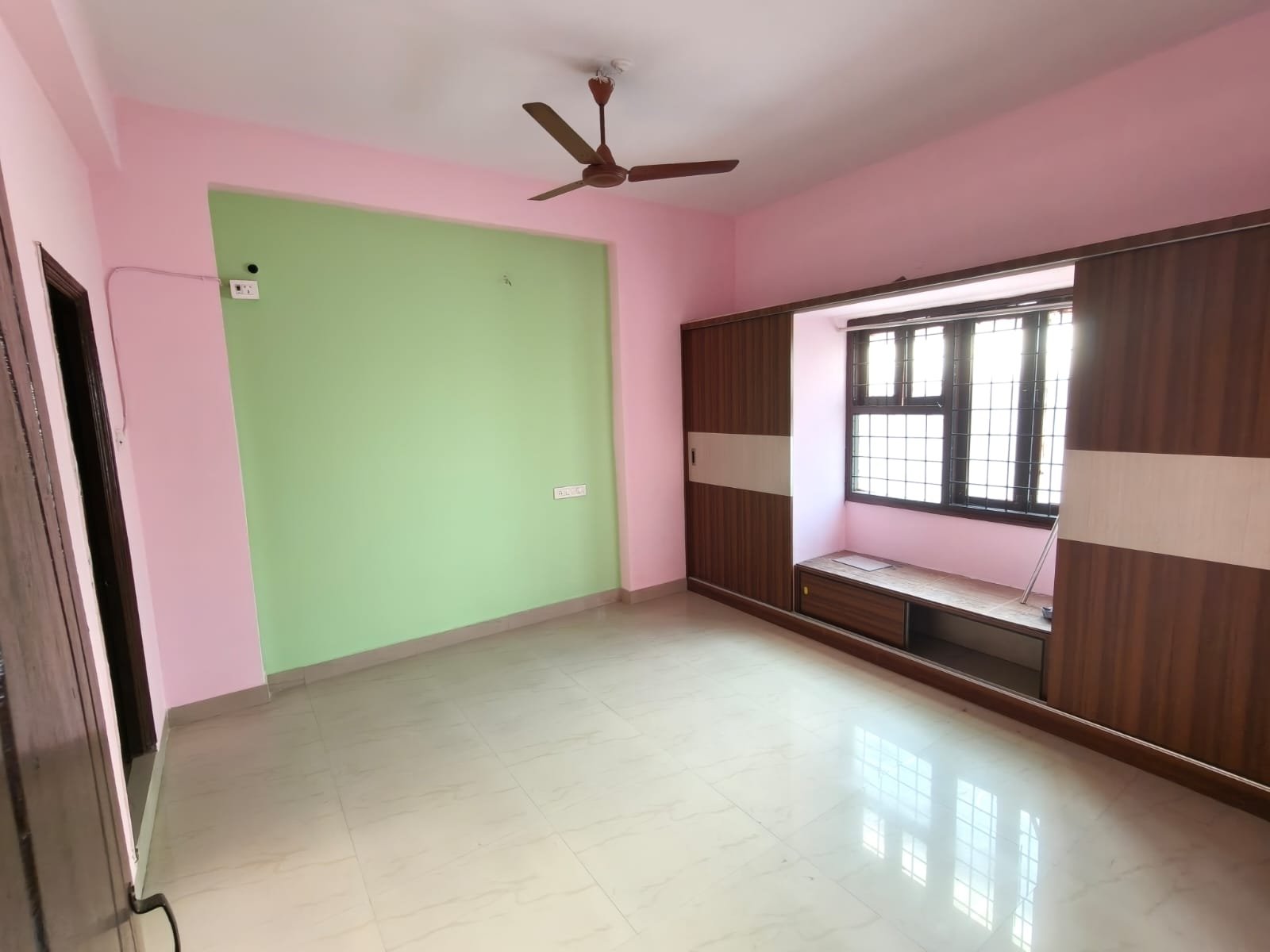 3bhk semi furnished flat for rent in manikonda image 10