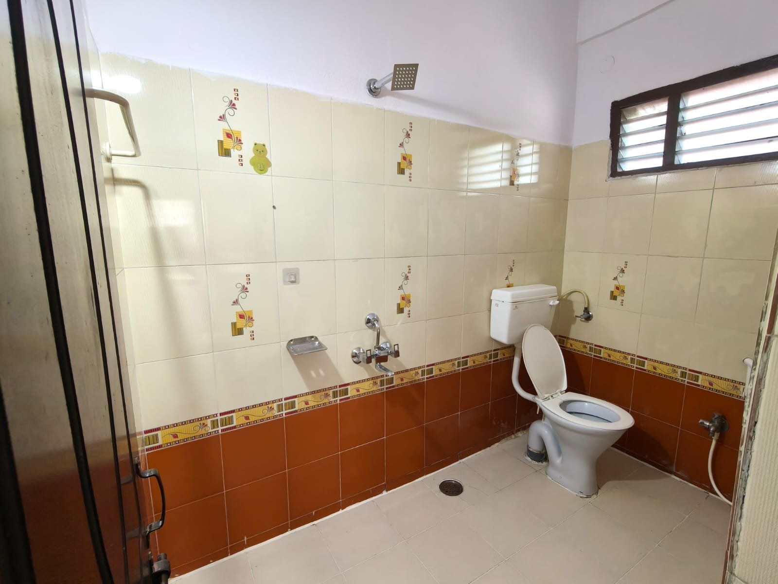 3bhk semi furnished flat for rent in manikonda image 8