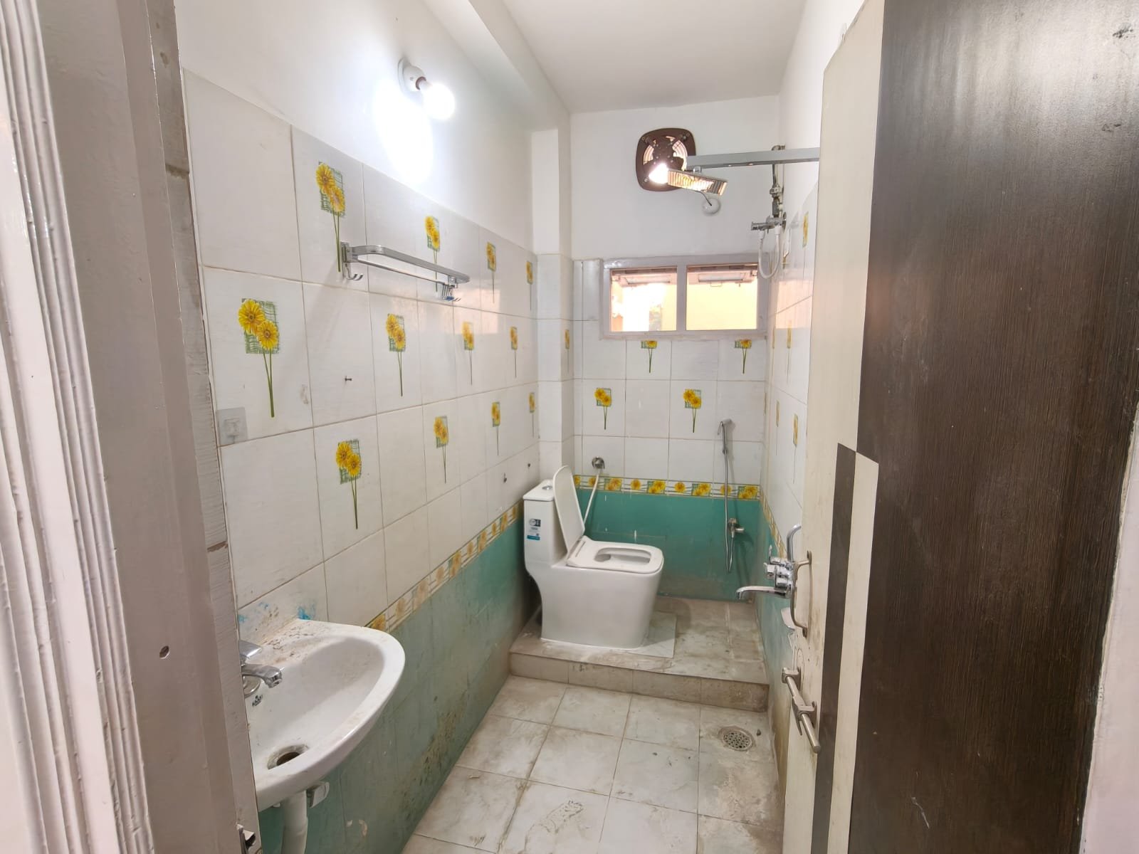 3bhk semi furnished flat for rent in manikonda image 11