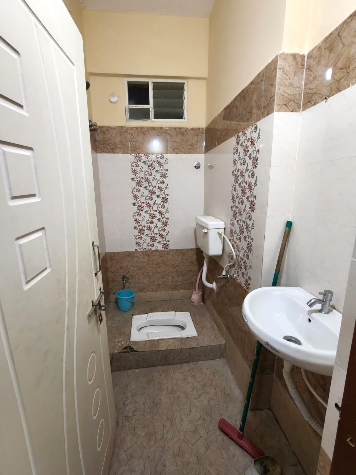 2bhk flat for rent in Shaikpet image 4