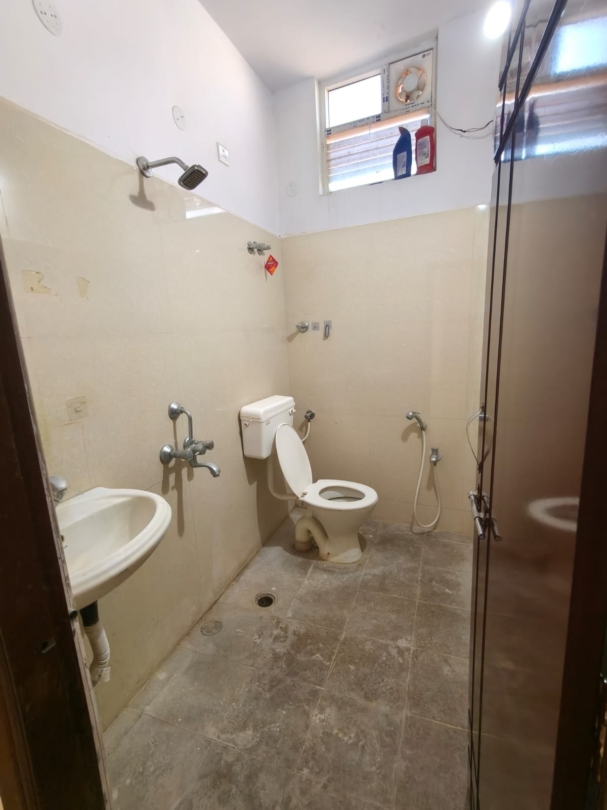 2bhk Flat For Rent In puppalguda image 4