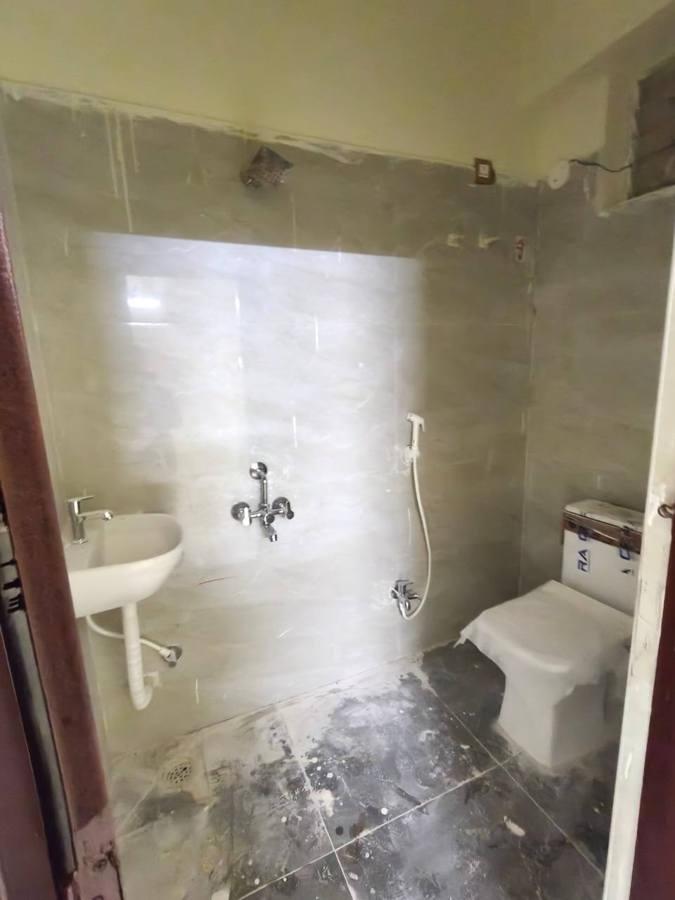 3BHK Brand new flat for rent in puppalguda image 9