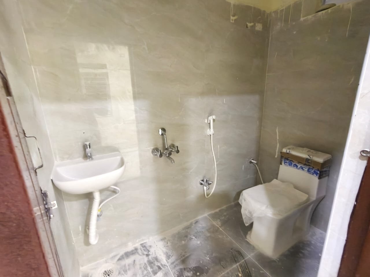 3BHK Brand new flat for rent in puppalguda image 13