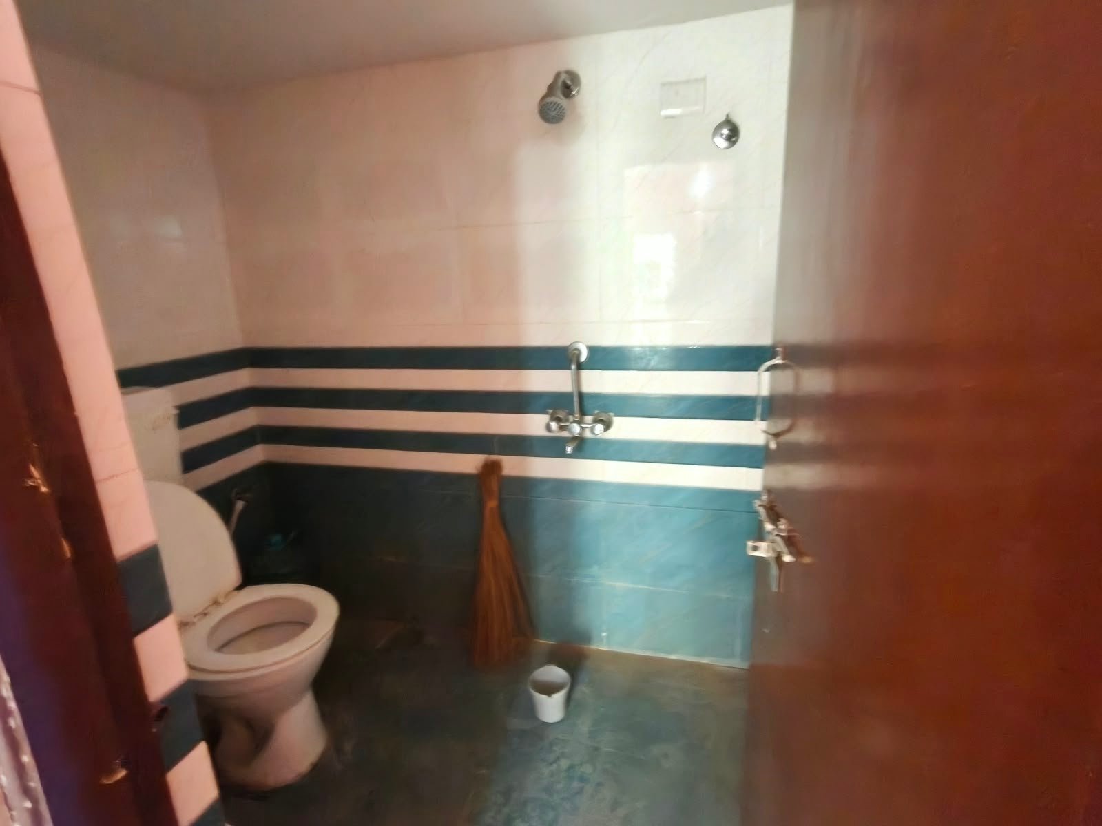2bhk + Drawing Room Flat For Rent in Puppalguda image 3