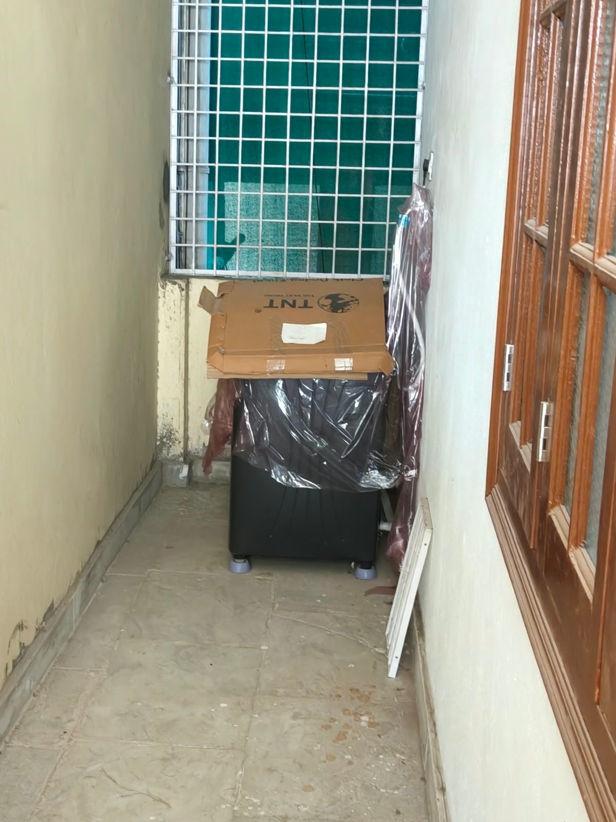Fully furnished room for rent in manikonda image 1
